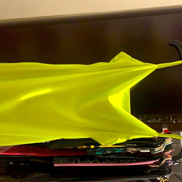 Neon yellow NWOT xxxiticat side zipper 5% spandex covers flaws nicely - Picture 2 of 6